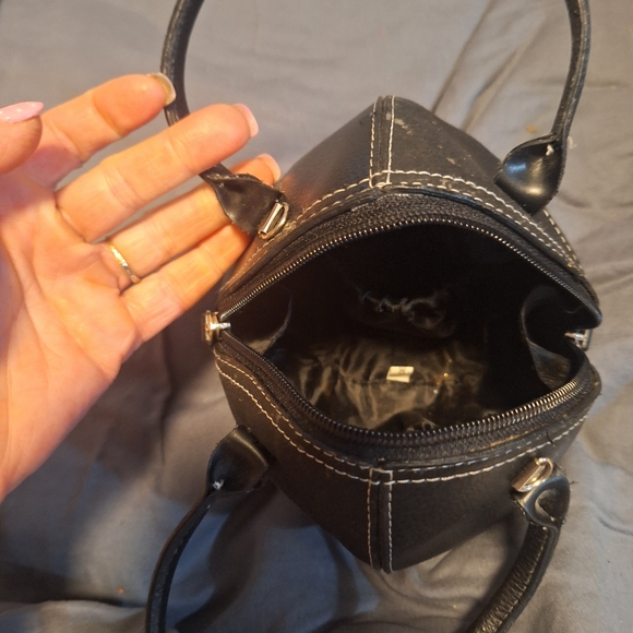 Small Round Purse - Picture 2 of 3